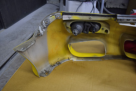 マツダの板金塗装･修理実績 | RX-7･タイプRS(FD3S)の前後バンパーの破損の修理.社外品ﾎｲｰﾙから純正への交換も | 和光自動車