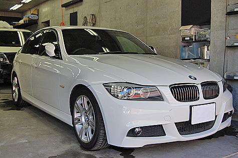 BMW 320i (E90)