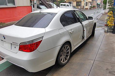 BMW525iMX|[c (E60)̃hA̔j