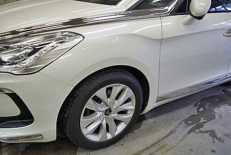 キレイに直ったシトロエン･DS5のフェンダー