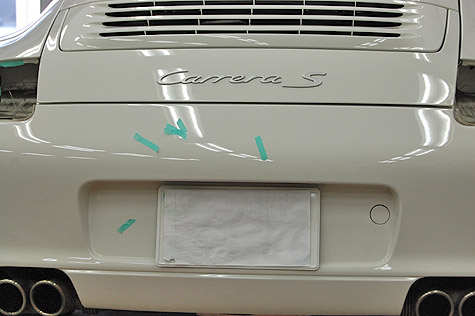 ポルシェ911カレラの左右ランプを外した