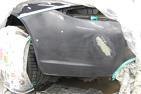 ポルシェ・911・カレラSのバンパーのパテの研ぎ
