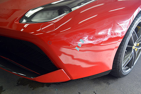 �t�F���[���E488GTB�̑O�o���p�[�̐΃n�l���̏ڍ�