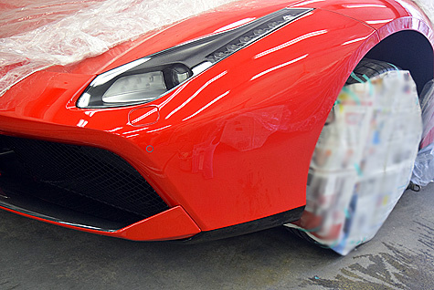 �y�C���g�̏I������t�F���[���E488GTB�̑O�o���p�[