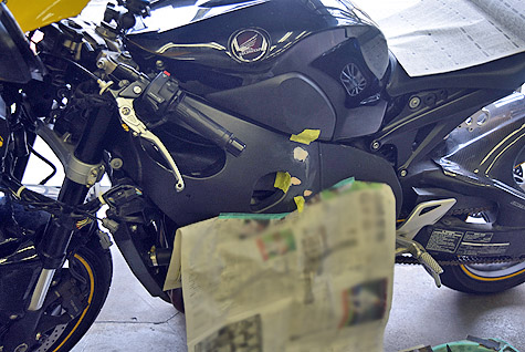z_CBR1000RR (SC59)̃A~t[̍̏ɂpe