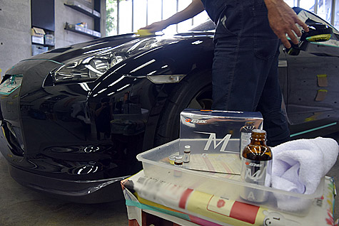 ニッサン・GT-R (R35)にジーゾックスをコーティング