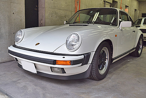 修理が完了したポルシェ・911・カレラ