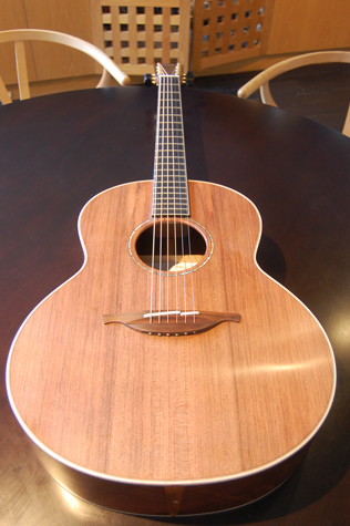 Lowden F35 Redwood / Honduras Rosewood Low profile neck